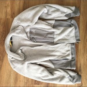Mountain hardwear jacket
